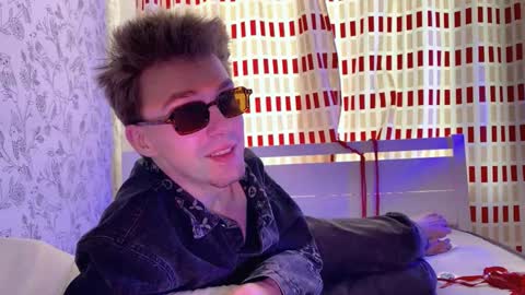 mrkallin online show from March 11, 9:12 am