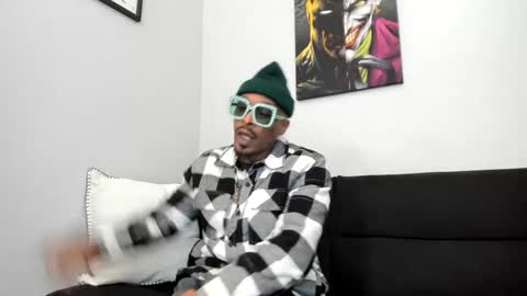 mromg007 online show from February 8, 6:11 pm