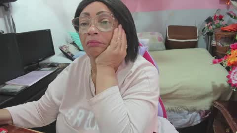 mrs_mommy online show from July 26, 5:32 pm