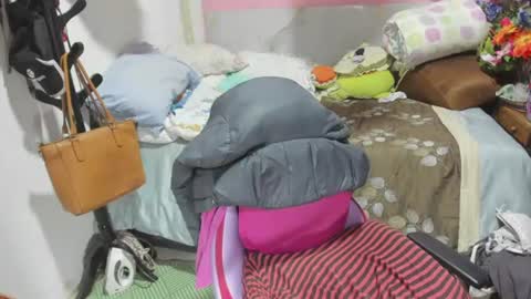 mrs_mommy online show from June 12, 11:48 pm