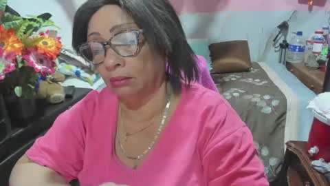 mrs_mommy online show from July 10, 12:15 am