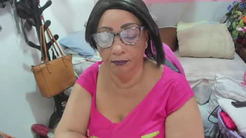 mrs_mommy online show from June 11, 7:01 pm
