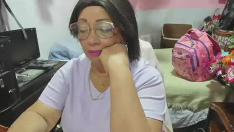 mrs_mommy online show from July 19, 10:23 pm
