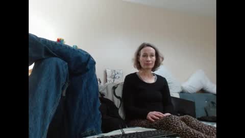 Mrs Velvet Vixen online show from February 21, 11:55 am