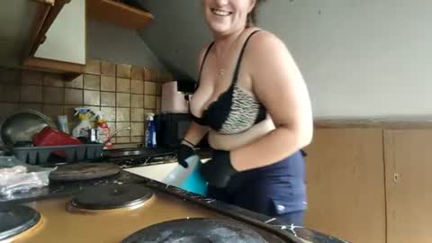 Naughty Melly online show from June 26, 11:04 am