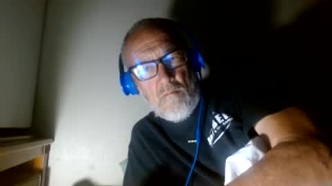 mrtease5 online show from May 10, 10:43 am