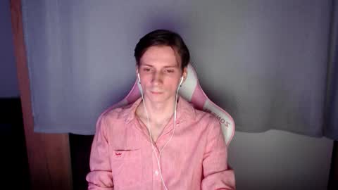 Shy Boy  online show from November 27, 8:05 pm