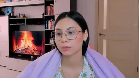 ms_emily_ online show from April 29, 11:15 am