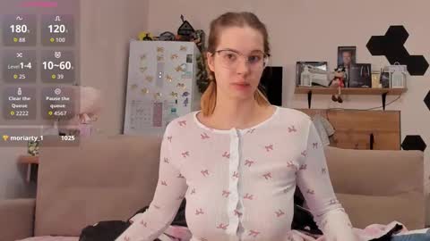 Ms ForYOU online show from March 8, 2:04 am