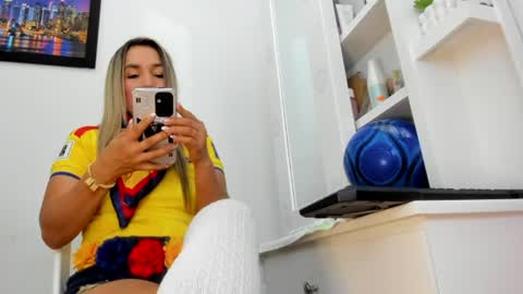 ms_lunarose online show from June 27, 8:26 pm