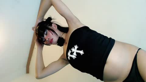 mscherry_ online show from July 8, 1:36 pm