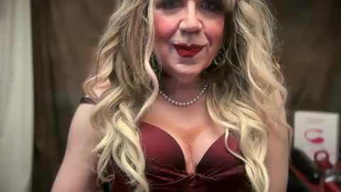 Snapshot of mskarentoy chatting on February 26, 11:52 pm mskarentoy online show from February 26, 11:52 pm