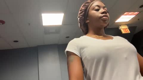 mskitty000 online show from November 1, 10:20 pm