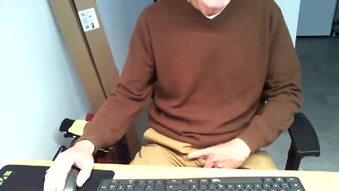 Snapshot of mucfag chatting on October 21, 4:10 pm mucfag online show from October 21, 4:10 pm