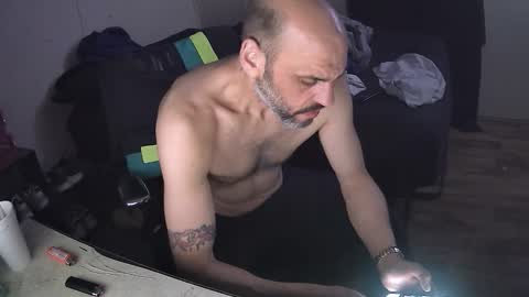 Muffdiver online show from February 27, 11:25 am