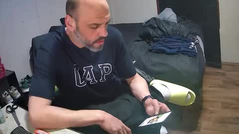 Muffdiver online show from March 1, 12:42 pm