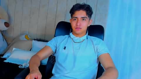 muichiro tokito1 online show from February 4, 3:11 am