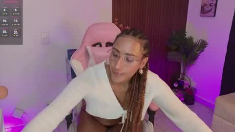 HEY GUYS IF YOU LIKE SEXY SHOW YOU ARE IN THE CORRECT PLACE CU WENESDAY PVT OPEN   TRANSMISSION TIME 5 PM - 10 PM COLOMBIA online show from June 23, 12:51 am