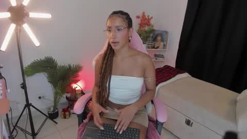 HEY GUYS IF YOU LIKE SEXY SHOW YOU ARE IN THE CORRECT PLACE CU WENESDAY PVT OPEN   TRANSMISSION TIME 5 PM - 10 PM COLOMBIA online show from January 10, 1:33 am