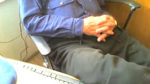 muller520 online show from April 27, 2:47 pm