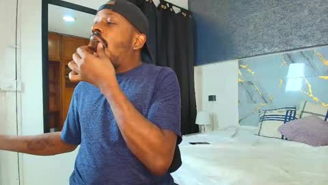 Muller Asher online show from November 28, 4:42 am