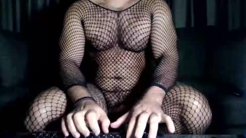 Snapshot of muscbttmbitch chatting on September 21, 3:38 pm muscbttmbitch online show from September 21, 3:38 pm