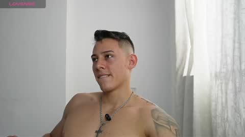 muscle_king_cum online show from April 29, 5:30 pm