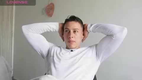 muscle_king_cum online show from July 16, 3:37 pm