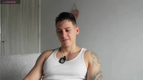 muscle_king_cum online show from June 22, 2:24 pm