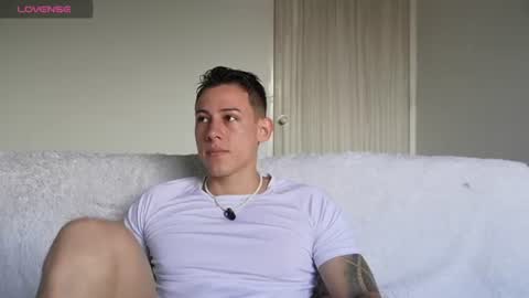 muscle_king_cum online show from June 30, 1:43 pm
