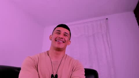 Muscle Man online show from April 25, 2:58 pm