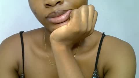 muscle_queen0 online show from March 14, 10:36 pm