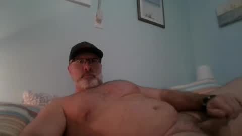 Snapshot of musclemeat41 chatting on December 6, 2:29 am musclemeat41 online show from December 6, 2:29 am