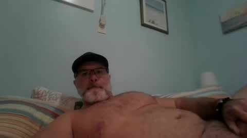 Snapshot of musclemeat41 chatting on December 7, 8:33 pm musclemeat41 online show from December 7, 8:33 pm