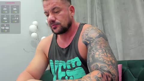 Snapshot of musclemonster31 chatting on February 25, 7:09 am MuscleMonster31 online show from February 25, 7:09 am