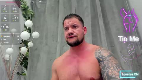 Snapshot of musclemonster31 chatting on March 3, 4:14 am MuscleMonster31 online show from March 3, 4:14 am