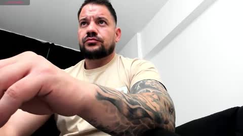 Snapshot of musclemonster31 chatting on October 16, 12:27 pm MuscleMonster31 online show from October 16, 12:27 pm