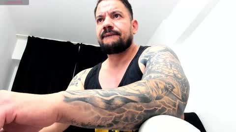 Snapshot of musclemonster31 chatting on October 13, 6:59 am MuscleMonster31 online show from October 13, 6:59 am