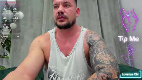 Snapshot of musclemonster31 chatting on March 7, 3:08 am MuscleMonster31 online show from March 7, 3:08 am