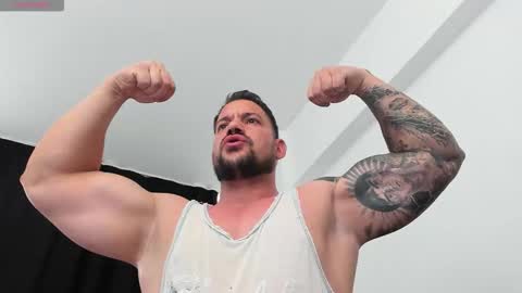 Snapshot of musclemonster31 chatting on September 18, 1:48 pm MuscleMonster31 online show from September 18, 1:48 pm