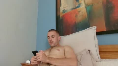 muscleshow00 online show from August 1, 7:32 am