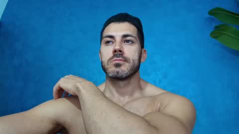 muscularmaster onlyfans online show from June 17, 9:42 pm