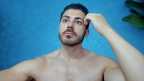 muscularmaster onlyfans online show from May 2, 9:42 pm