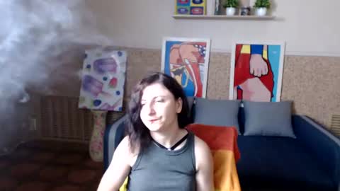 Jeneva online show from July 14, 6:13 pm