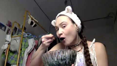 Muse Ali  online show from February 11, 4:24 pm