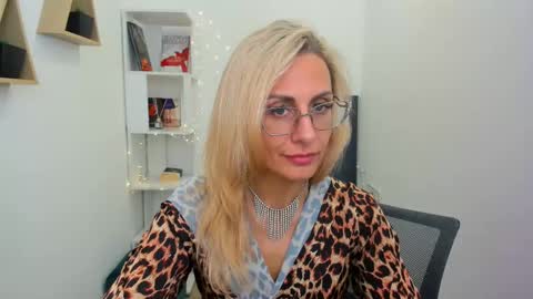 Diana online show from February 27, 2:32 pm