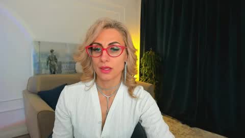 Diana online show from April 30, 5:40 pm