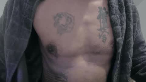 Snapshot of my432687 chatting on March 8, 12:00 am my432687 online show from March 8, 12:00 am