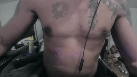 Snapshot of my432687 chatting on December 31, 12:54 am my432687 online show from December 31, 12:54 am