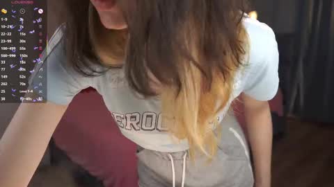 Molly online show from November 7, 11:45 am